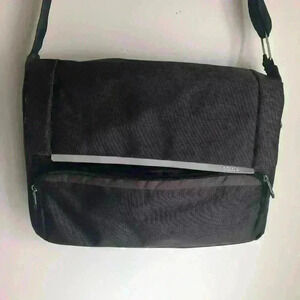 Solo New York Notch Briefcase Shoulder Bag for Macbook Surface Pro Laptop Brown